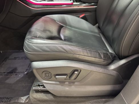 Used 2019 Audi Q8 Prestige w/ Adaptive Chassis Package image 14