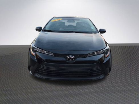 Used 2026 Toyota Corolla LE image 3