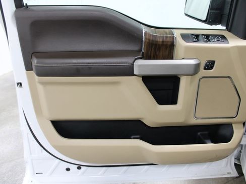 Used 2020 Ford F150 Lariat image 22