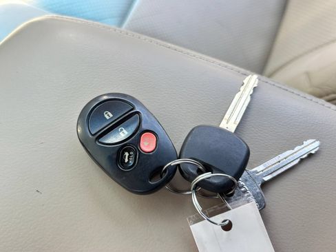 Used 2007 Toyota Solara SLE FWD image 27