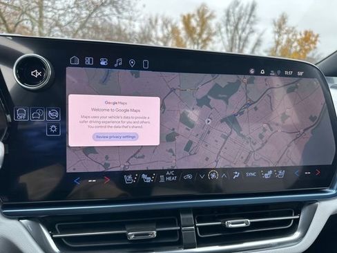 New 2026 Chevrolet Equinox EV LT image 24