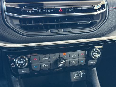 New 2026 Jeep Compass Trailhawk AWD/4WD image 20