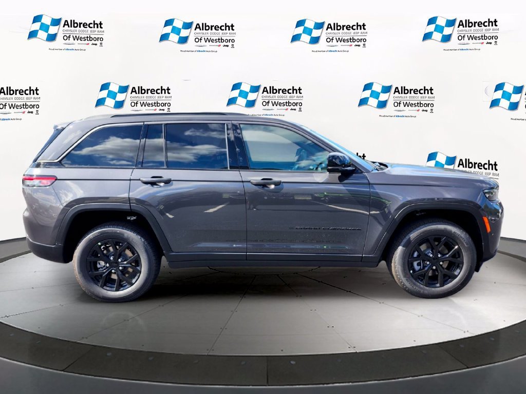 New 2026 Jeep Grand Cherokee Altitude AWD/4WD image 6