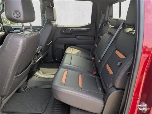 Used 2024 GMC Sierra 1500 AT4 w/ Technology Package AWD/4WD image 16