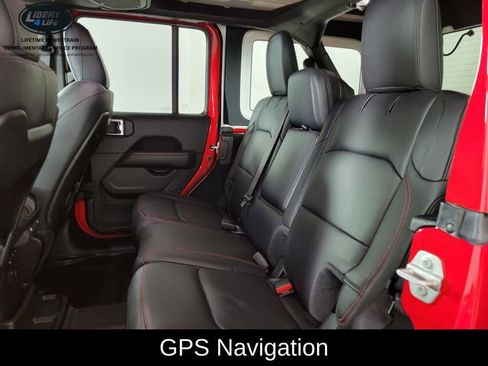 Used 2025 Jeep Wrangler Unlimited Rubicon image 15