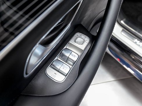 Used 2024 Mercedes-Benz Maybach GLS 600 4MATIC image 64