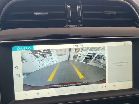 Used 2019 Jaguar F-PACE Prestige image 34