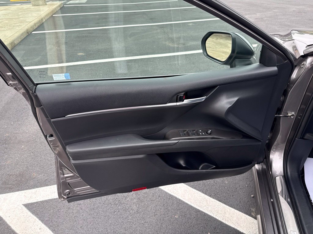 Used 2024 Toyota Camry SE FWD image 10