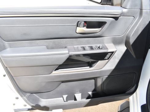 Used 2023 Toyota Tundra Limited AWD/4WD image 12