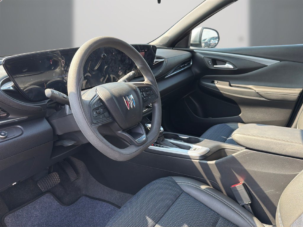 Used 2025 Buick Envista Preferred FWD image 12