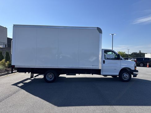 New 2026 GMC Savana 3500 Extended w/ Power Convenience Package image 11