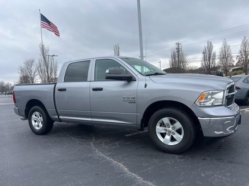 Used 2022 RAM 1500 Classic SLT w/ Trailer & Traction Group image 4