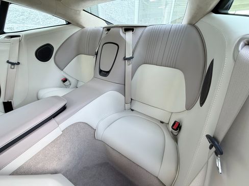 Used 2017 Aston Martin DB11 V12 image 22