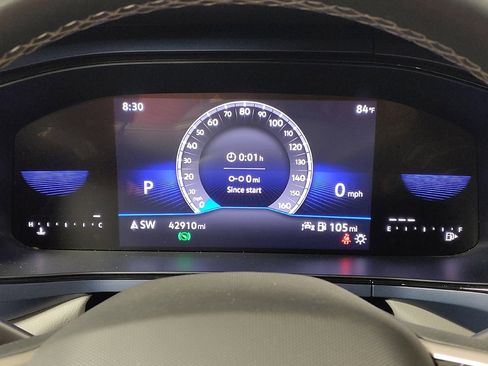 Used 2023 Volkswagen Taos SE w/ Panoramic Sunroof Package FWD image 23