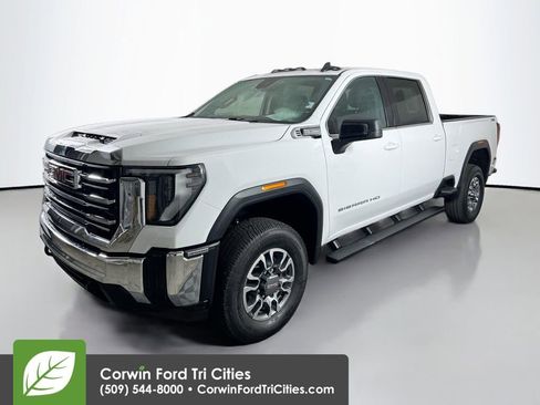 Used 2025 GMC Sierra 3500 SLE w/ SLE Value Package image 5