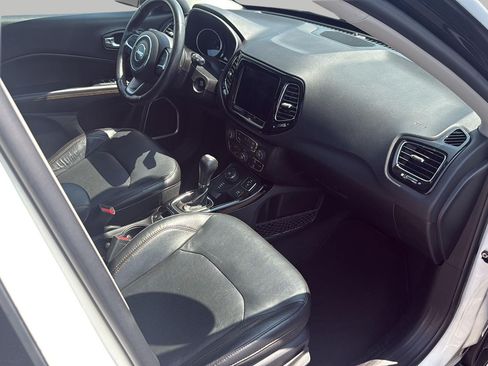 Used 2018 Jeep Compass Limited w/ Safety & Security Group AWD/4WD image 19