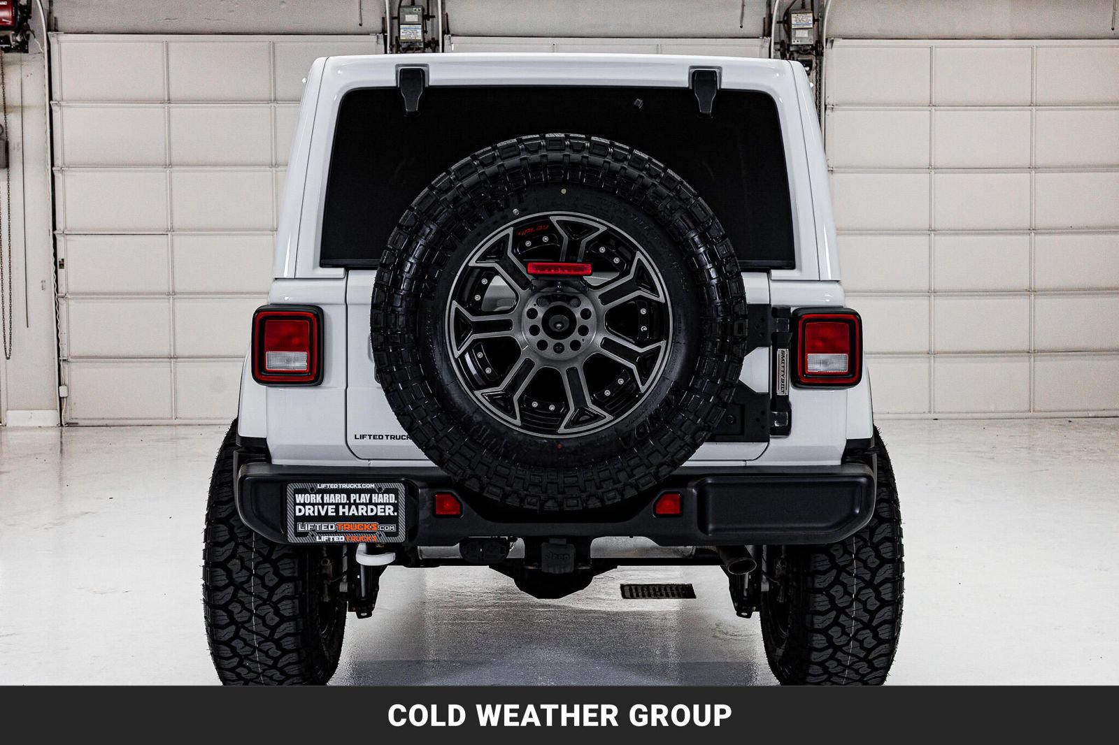 Used 2022 Jeep Wrangler Unlimited Sahara w/ Cold Weather Group AWD/4WD image 7