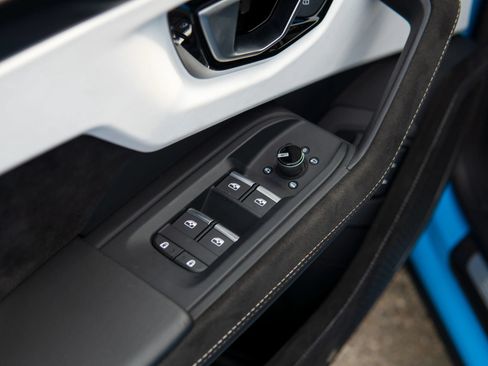 Used 2024 Lamborghini Urus S AWD/4WD image 30