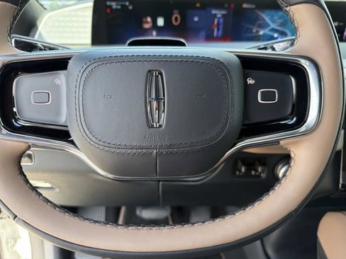 New 2026 Lincoln Navigator Black Label AWD/4WD image 25