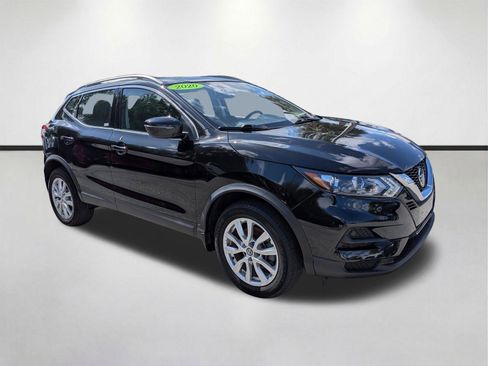 Used 2020 Nissan Rogue Sport SV image 1