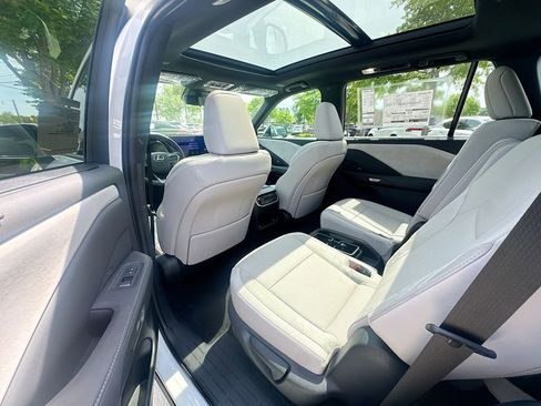 New 2026 Lexus TX 350 AWD image 32