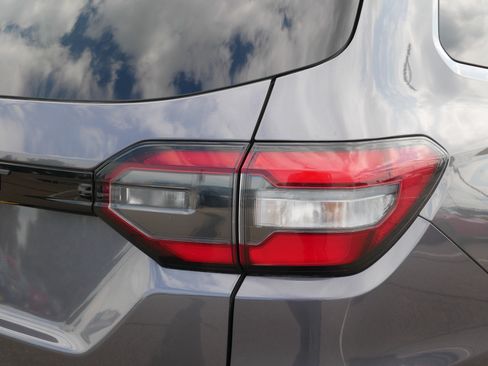 Used 2024 Honda Pilot EX-L image 17