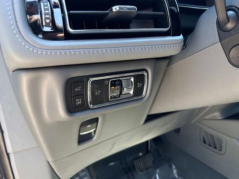 Used 2023 Lincoln Nautilus Reserve FWD image 20