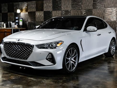 Used 2020 Genesis G70 3.3T w/ Elite Package RWD image 7