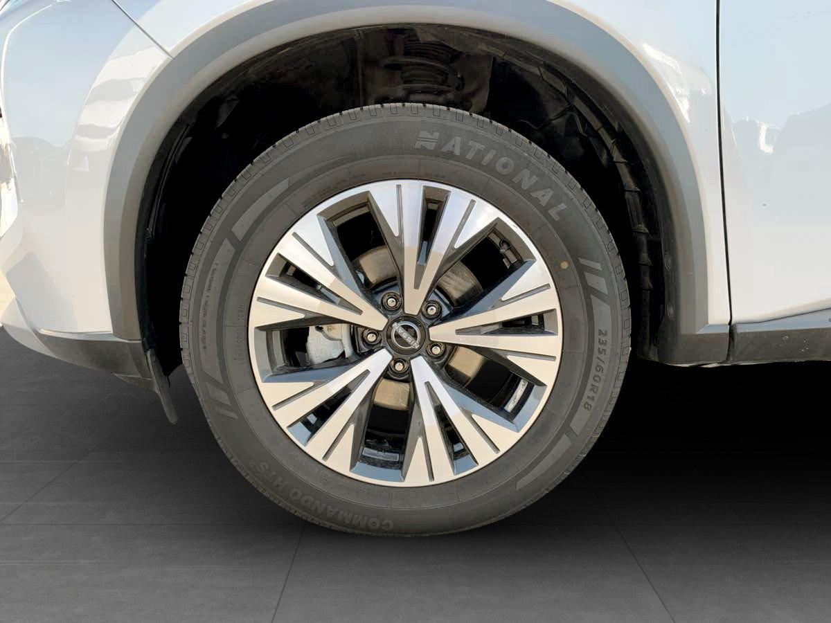 Used 2023 Nissan Rogue SV FWD image 10