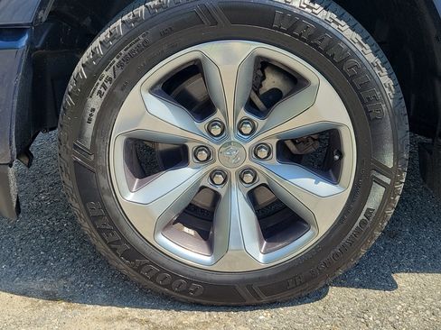 Used 2022 RAM 1500 Limited AWD/4WD image 12
