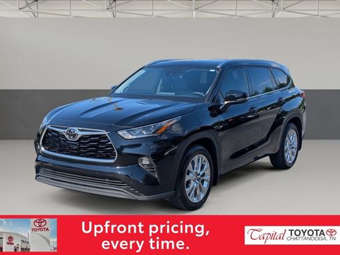 Used 2021 Toyota Highlander Limited AWD/4WD image 4