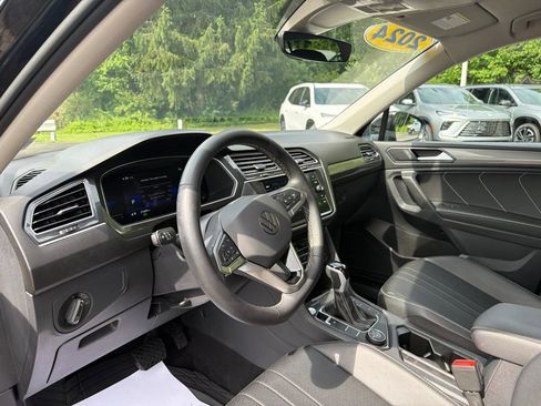 Used 2024 Volkswagen Tiguan Wolfsburg Edition AWD/4WD image 13