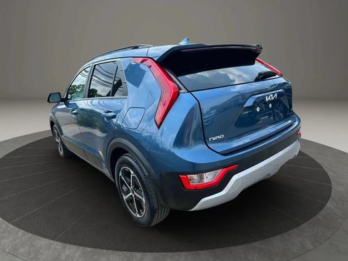 Used 2025 Kia Niro EX FWD image 7