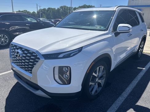 Used 2020 Hyundai Palisade SEL w/ Premium Package AWD/4WD image 3