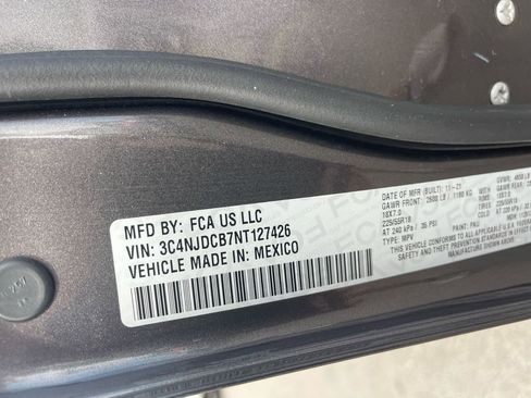 Used 2022 Jeep Compass Limited image 35