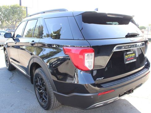 Used 2021 Ford Explorer XLT w/ Equipment Group 202A AWD/4WD image 43