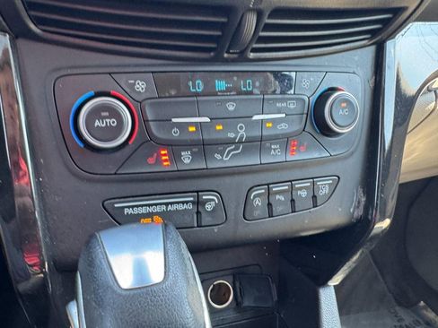 Used 2019 Ford Escape Titanium AWD/4WD image 19