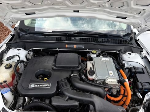 Used 2019 Ford Fusion SE FWD image 37