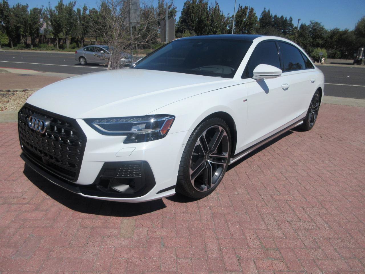 Used 2025 Audi A8 L 3.0T w/ EXECUTIVE PACKAGE w/ Executive Package AWD/4WD image 76