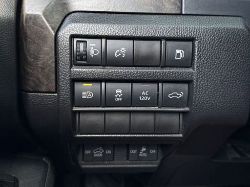 Used 2024 Toyota Tacoma Limited AWD/4WD image 25