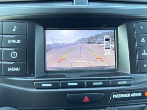 Used 2017 Ford Explorer XLT FWD image 19