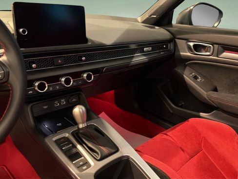 Used 2025 Honda Civic Type R image 15