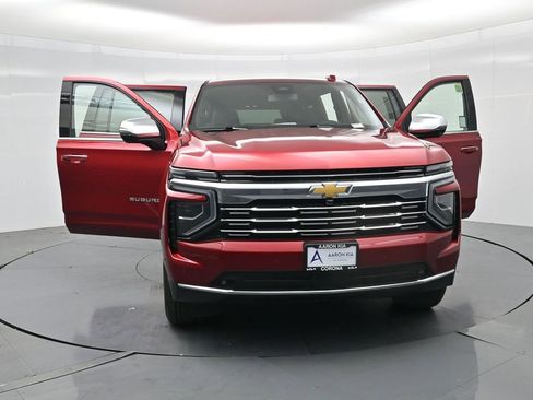 Used 2025 Chevrolet Suburban Premier image 22