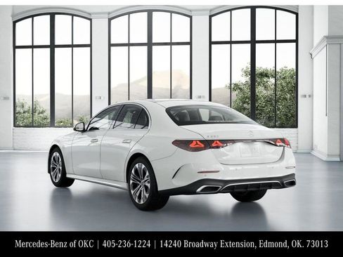 Used 2025 Mercedes-Benz E 350 Sedan image 28