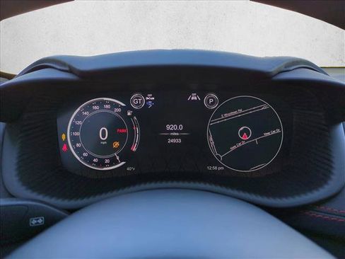 Used 2022 Aston Martin DBX image 11