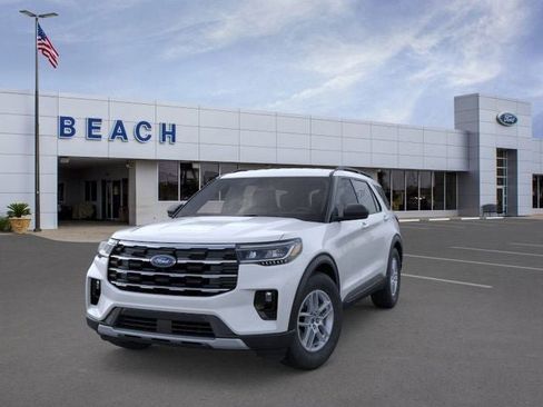 New 2026 Ford Explorer Active w/ Active Comfort Package image 3