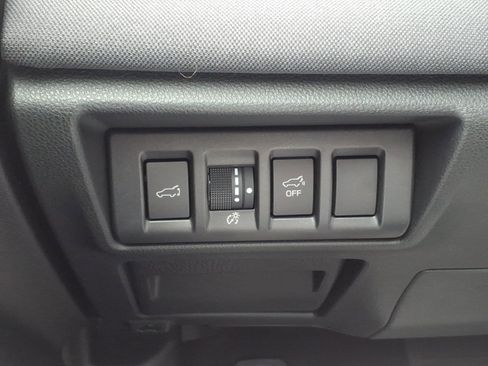Certified 2025 Subaru Outback Premium AWD/4WD image 19