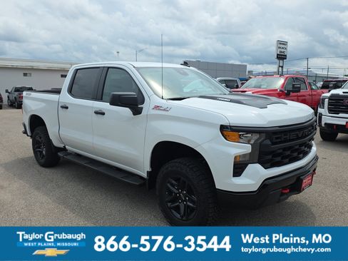 New 2026 Chevrolet Silverado 1500 Custom Trail Boss AWD/4WD image 2