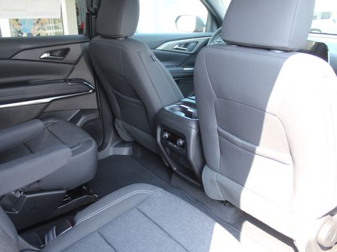 New 2027 Chevrolet Traverse LT AWD/4WD image 22