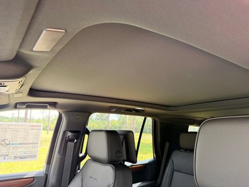 New 2026 GMC Yukon Denali w/ Denali Reserve Package RWD image 26